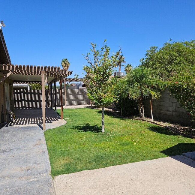 Building Photo - 3 bedroom/2 bath home for Rent