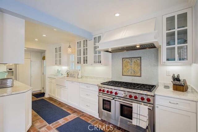 Building Photo - 2128 Miramar Dr