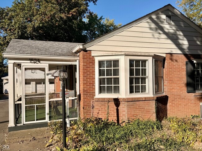 Building Photo - 1524 E 54th St