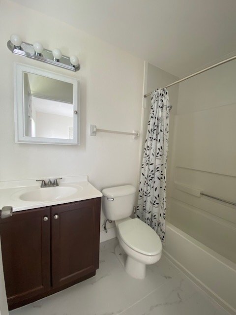 Building Photo - 1169 Lake McGregor Dr