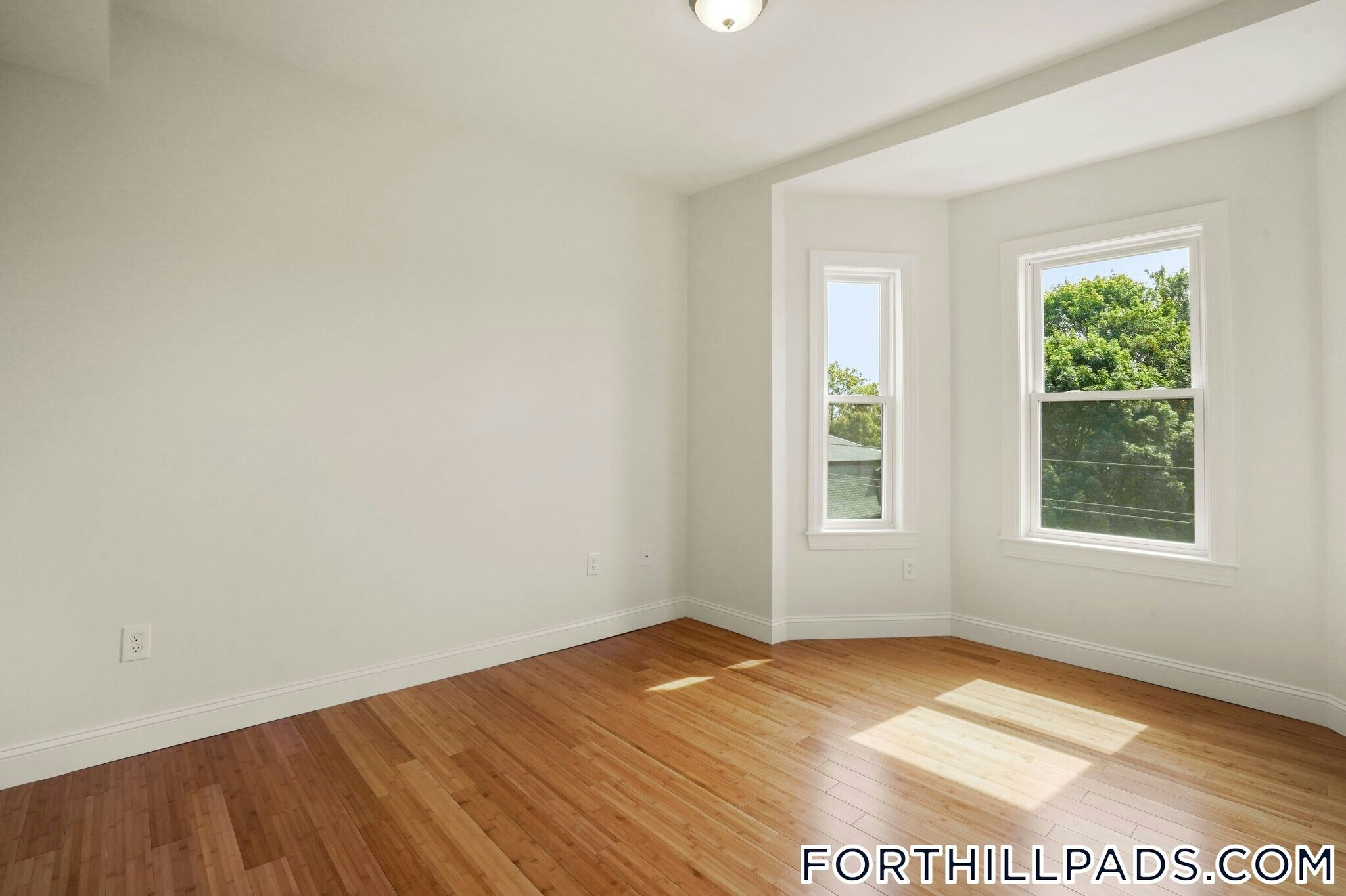 Building Photo - 137 Thornton St