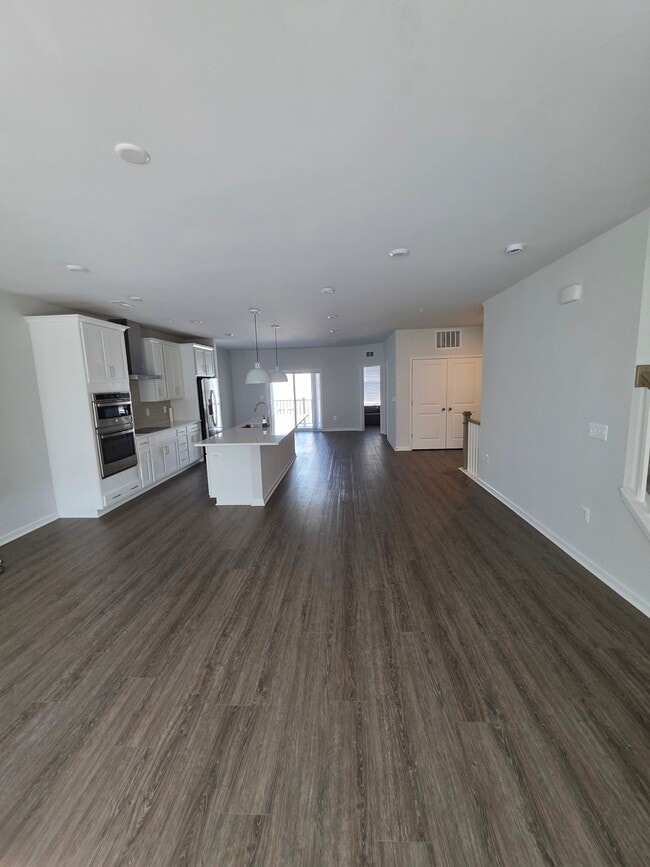 Building Photo - 9008 Bernard Mills Dr