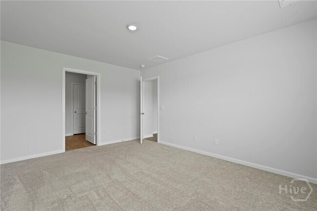 Building Photo - 231 Skylark Rd