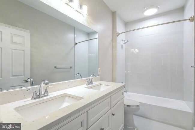 Building Photo - 43179 Allenby Way