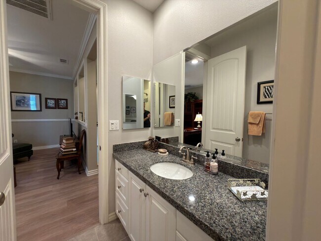 Building Photo - 8253 Noelle Drive