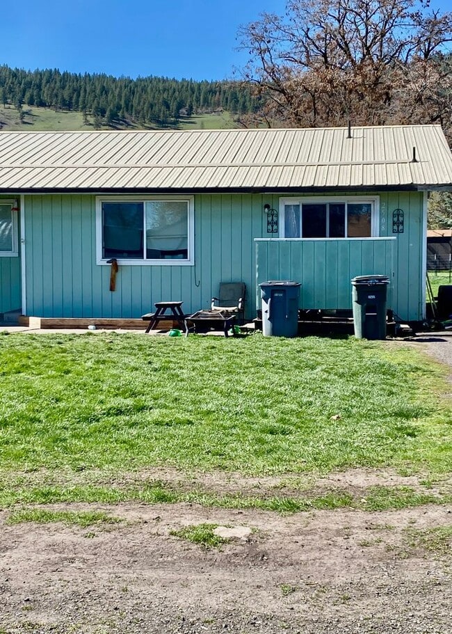 Building Photo - North 1st Street Duplex