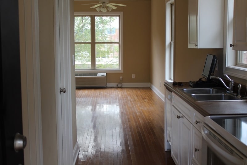 Building Photo - 211 W Fairview Ave