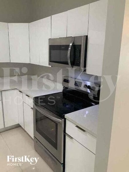 Building Photo - 2835 NW 14th St