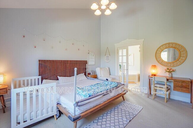 Building Photo - 4404 NE 98th Cir