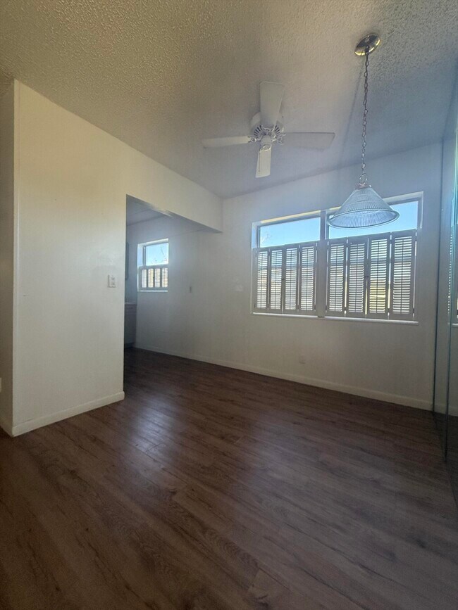 Building Photo - 64 Norwich C