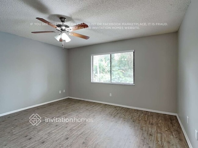 Building Photo - 517 Eastport Dr