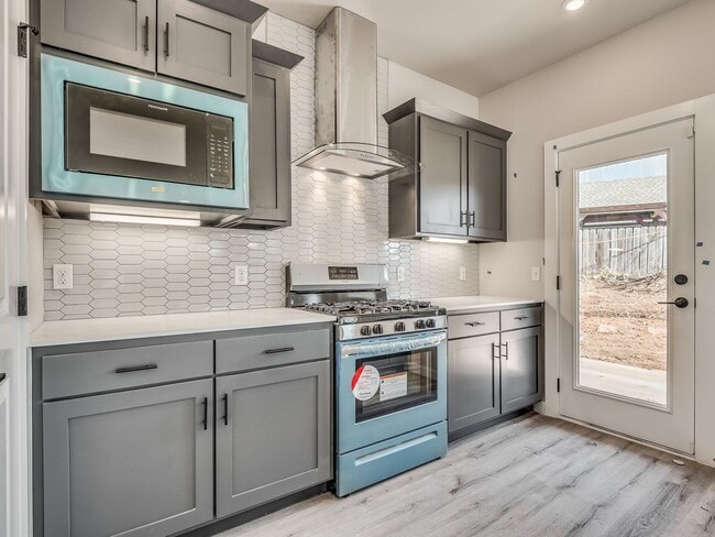 Building Photo - 500 NW 176th Terrace