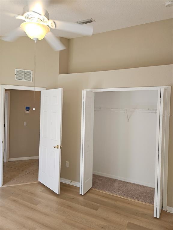 Building Photo - 2010 Tarragon Ln