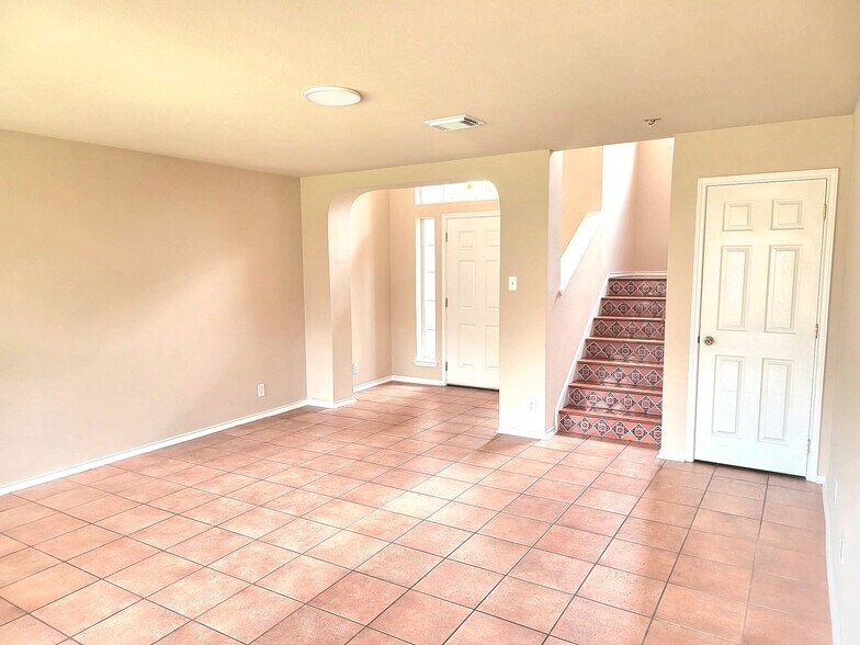 Building Photo - 4202 Santa Inez St