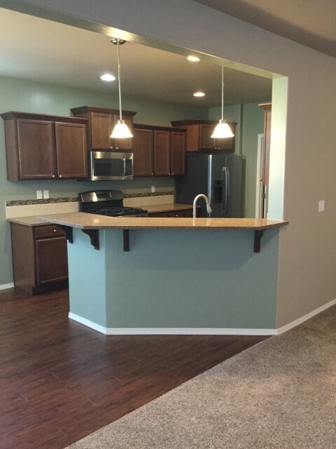 Building Photo - Beautiful 3 bedroom, 2.5 bath in the  Hampton Place/Candlewood Estates!