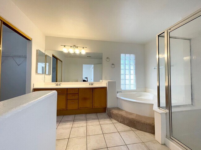 Building Photo - GATED COMMUNITY WITH POOL! Brand New Carpe...