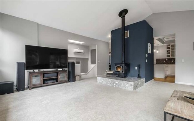 Building Photo - Love at First Sight - Beautiful 3 Bedroom ...