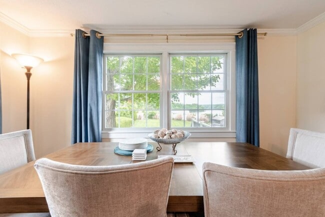 Building Photo - 45 Indian Hill Ave