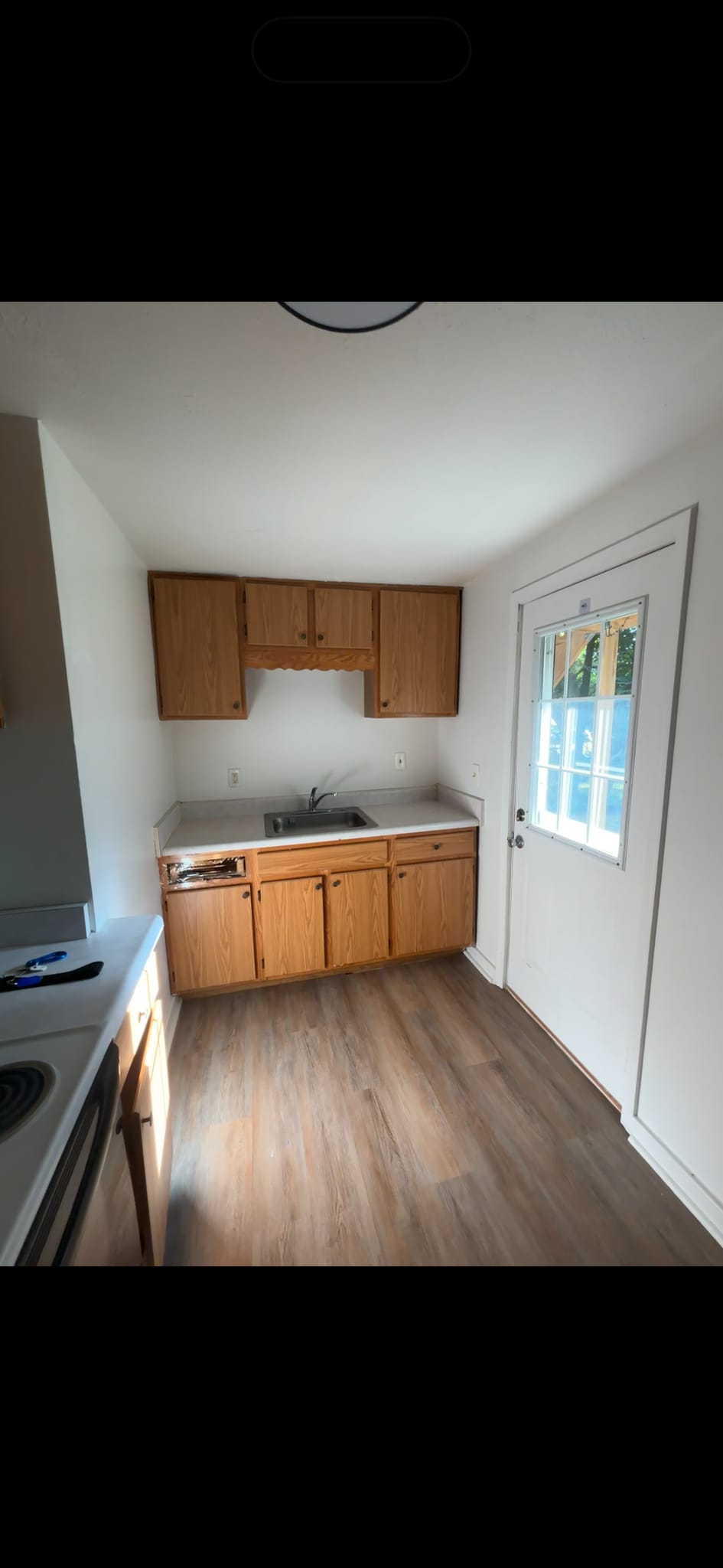 kitchen - 483 N Prospect St