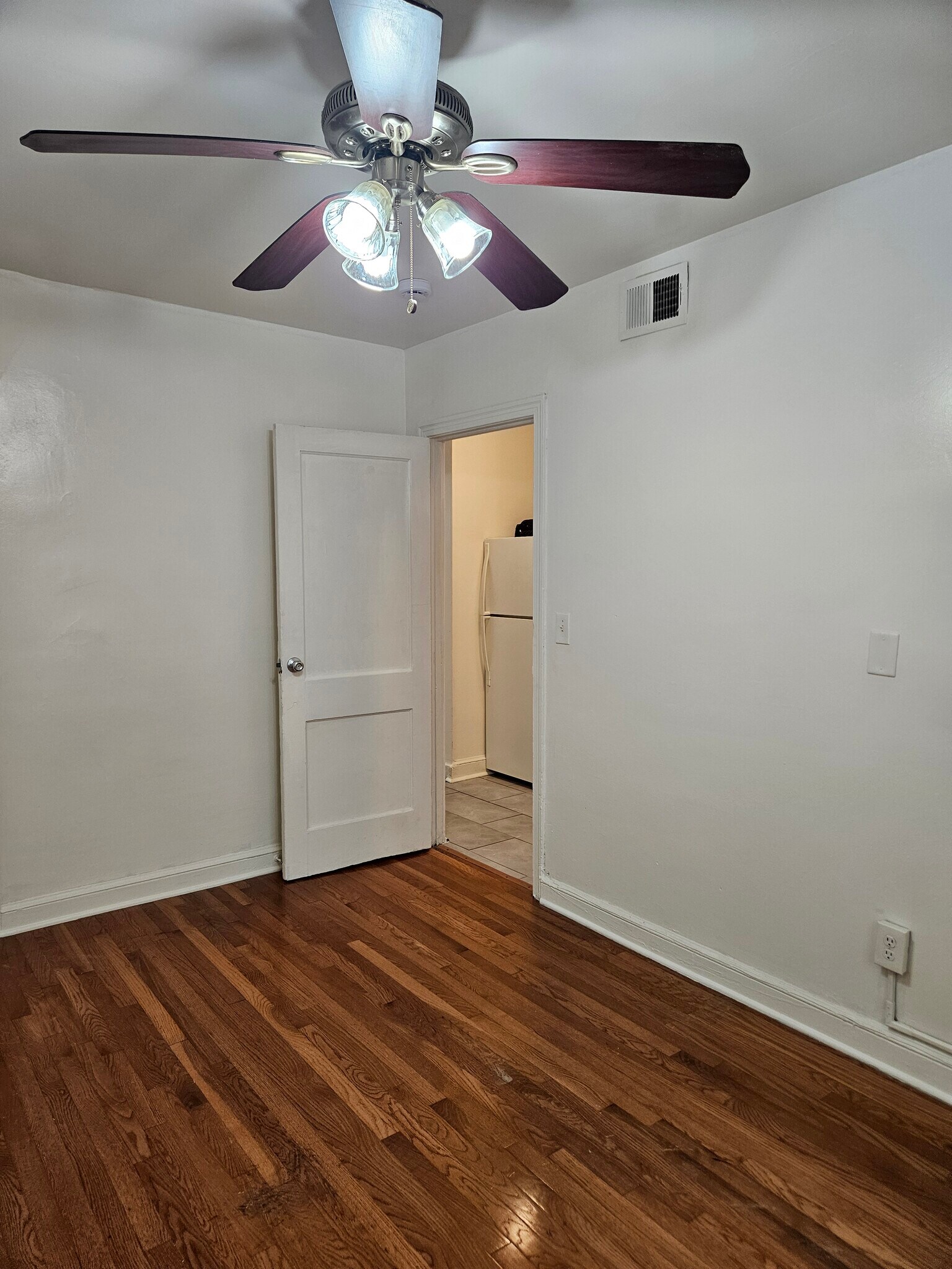 Building Photo - 1722 H St NE