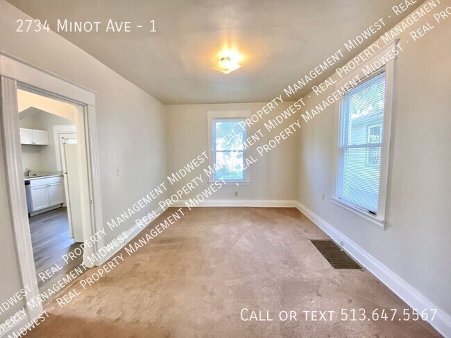 Building Photo - 2734 Minot Ave