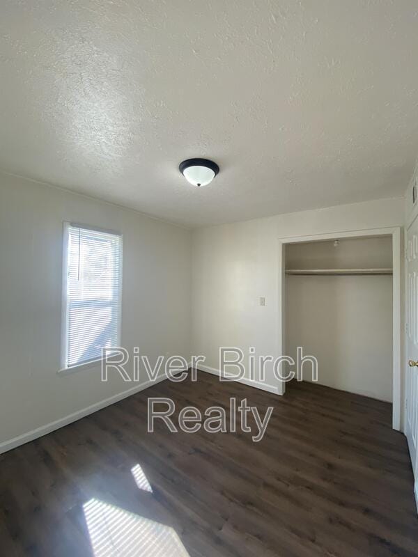 Building Photo - 1600 S 6th St