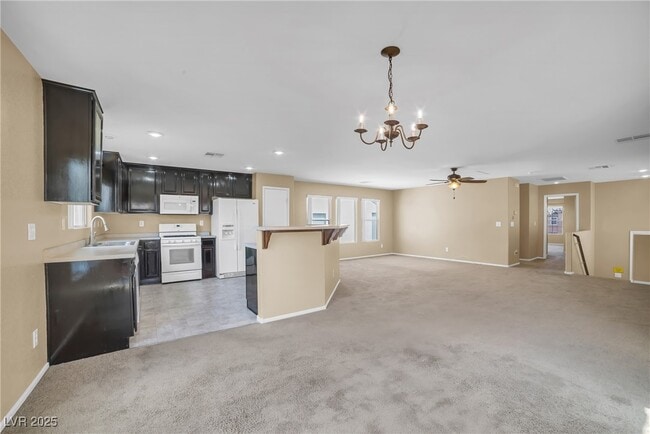 Building Photo - 11665 Primo St