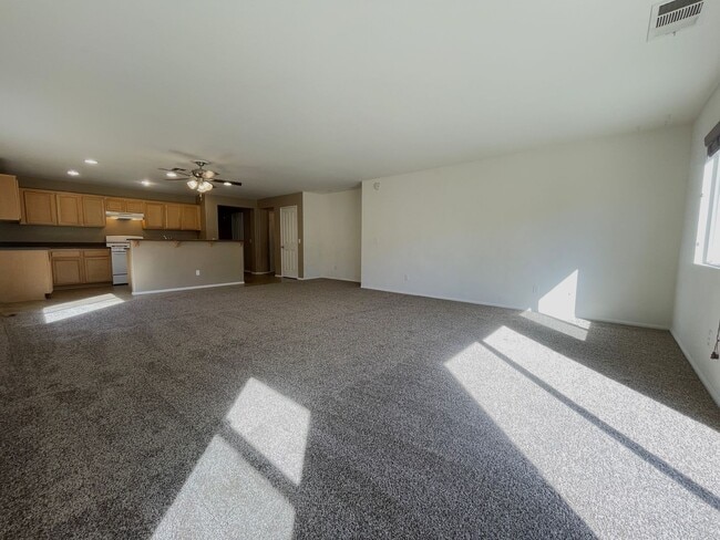 Building Photo - Charming Single-Story 3-Bedroom Home in Be...