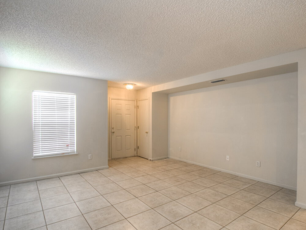 Building Photo - 1123 Sunray Ct