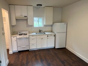 Building Photo - 10381 CA-116