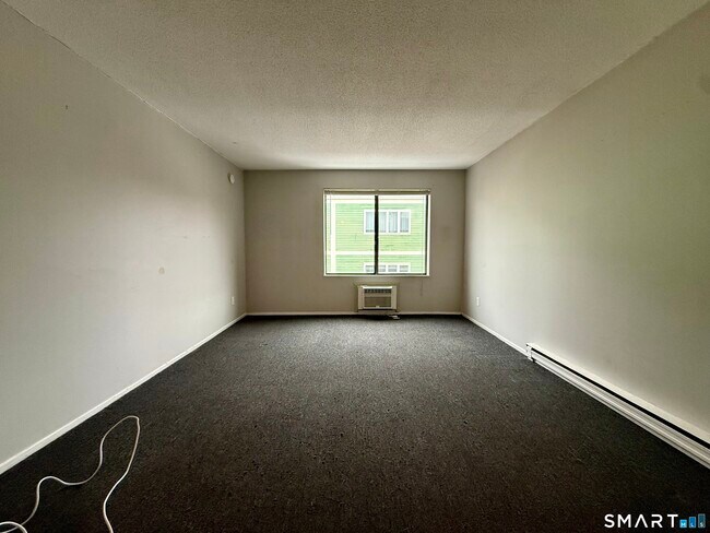 Building Photo - 289 Main Ave