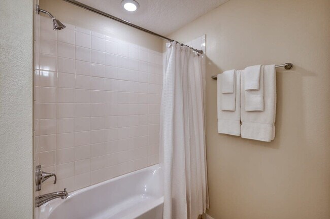 Building Photo - 3180 Paradox Cir