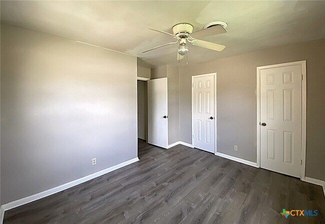 Building Photo - 2306 Poage Ave