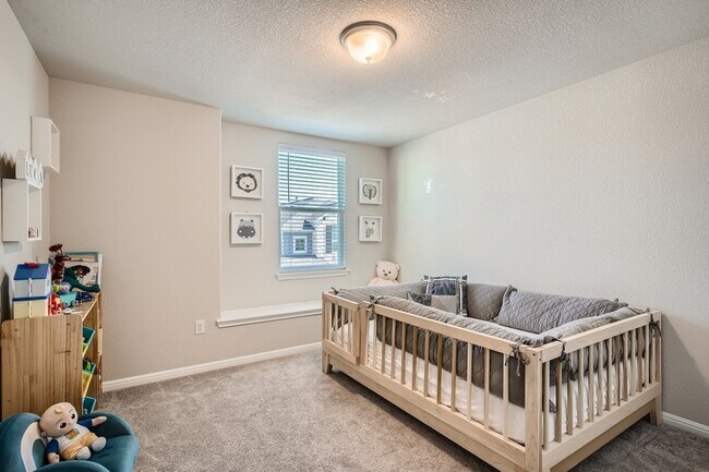 Building Photo - 9604 Dawn Pearl Dr