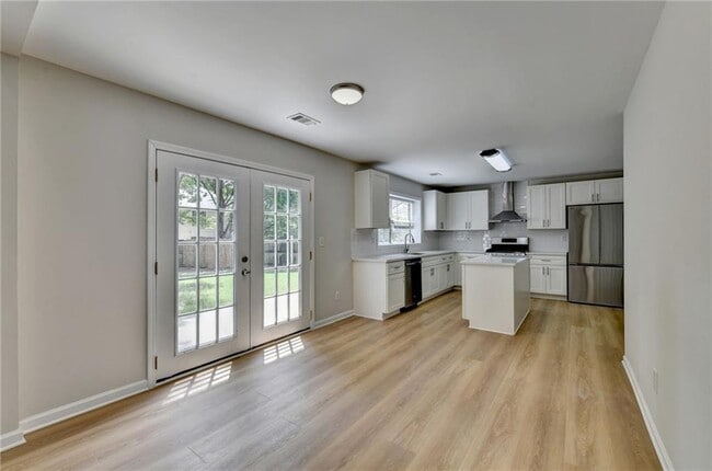 Building Photo - 340 Waddington Trail