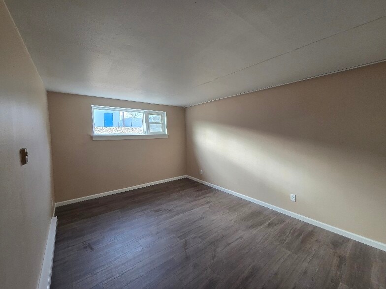 Building Photo - 1312 E Wilson Ave