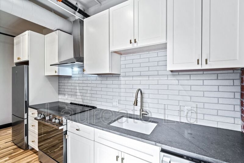 Building Photo - 1490 Lafayette St