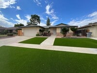 Building Photo - Beautiful Home in Established Fresno Neigh...