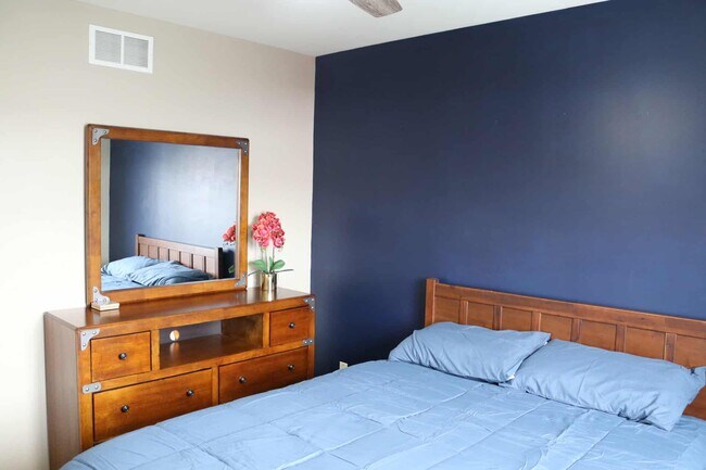 Building Photo - 12737 Wheeler St