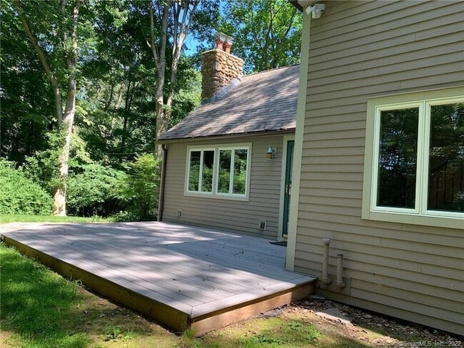 Building Photo - 135 Oregon Rd