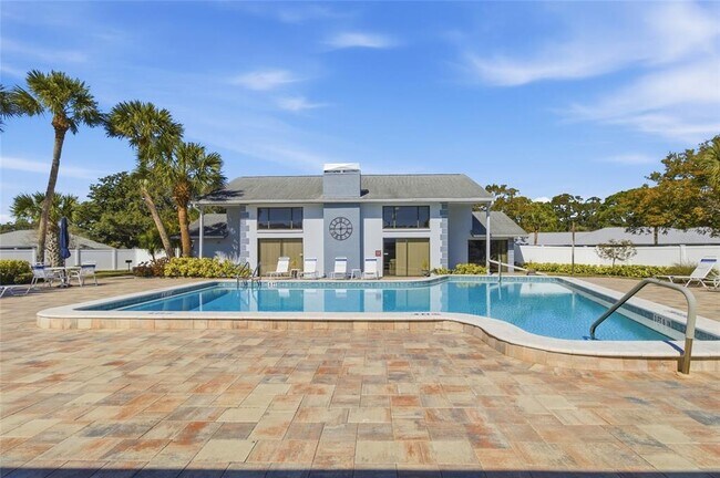 Building Photo - 2701 Countryside Blvd