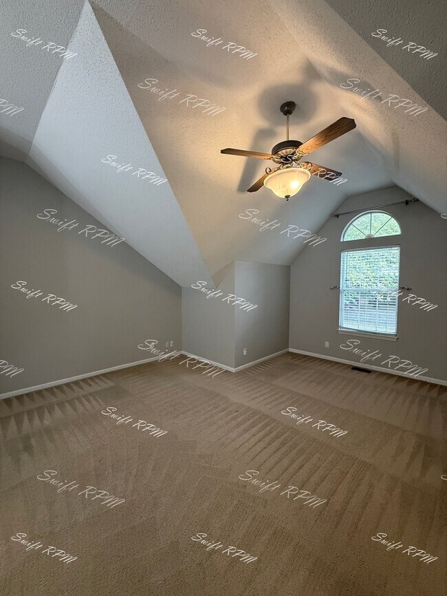 Building Photo - 1354 S Brentwood Dr