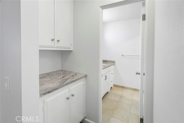 Building Photo - 3200 La Rotonda Dr