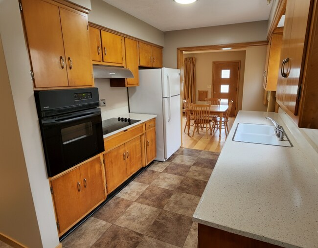 Building Photo - 1112 Milton Ave