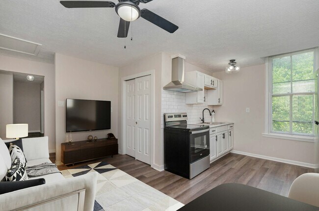 Building Photo - 3030 Cleinview Ave