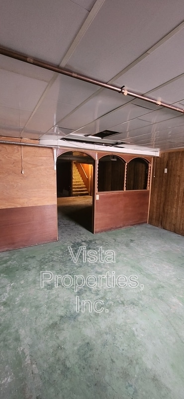 Building Photo - 7601 Shepherdsville Rd