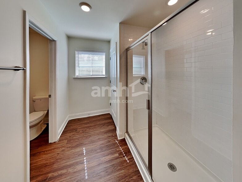 Building Photo - 2150 Brook Enclave Trail