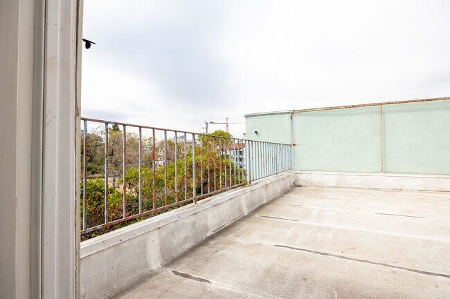 Building Photo - UC Berkeley Duplex