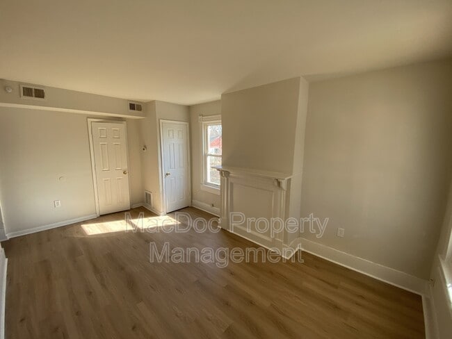 Building Photo - 511 Willis St