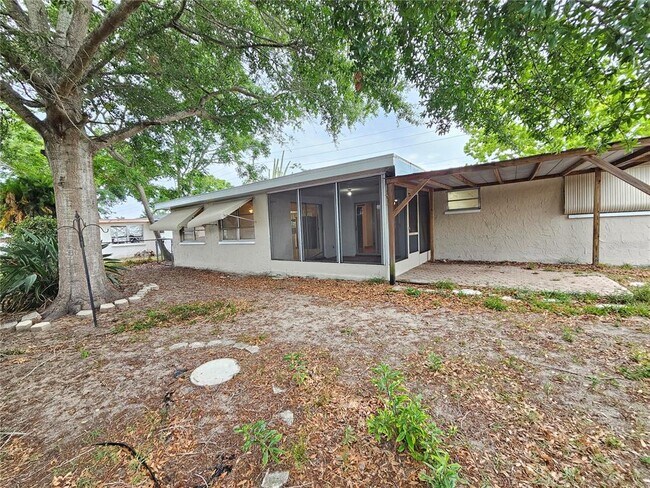 Building Photo - 4715 Madison St